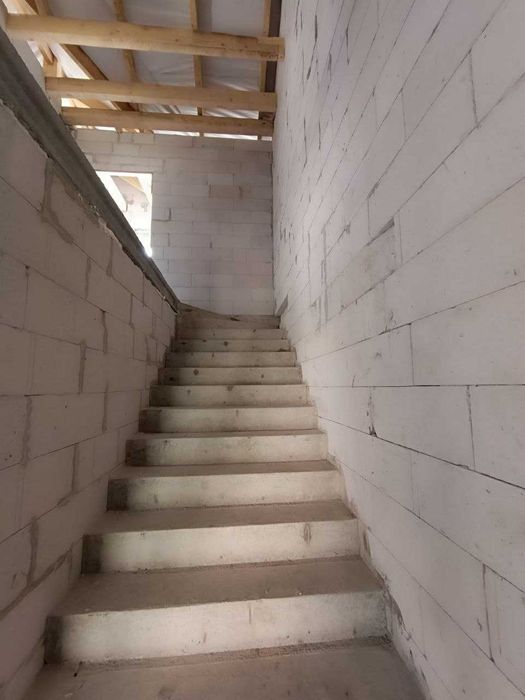 Продається ДУПЛЕКС з гаражем та власним подвір'ям, СОЦ. програми