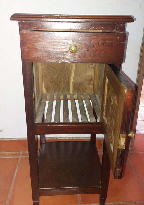 Movel pequeno antigo