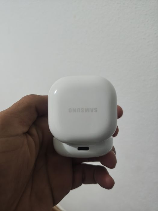 Estojo Samsung Galaxy Buds2 (SOMENTE O ESTOJO)
