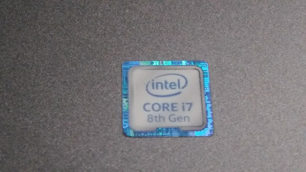 Dell 5579 inspiron i7 ssd256   16gb ram