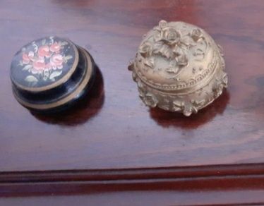 frascos perfume + loiças + guarda jóias desde 0,50€