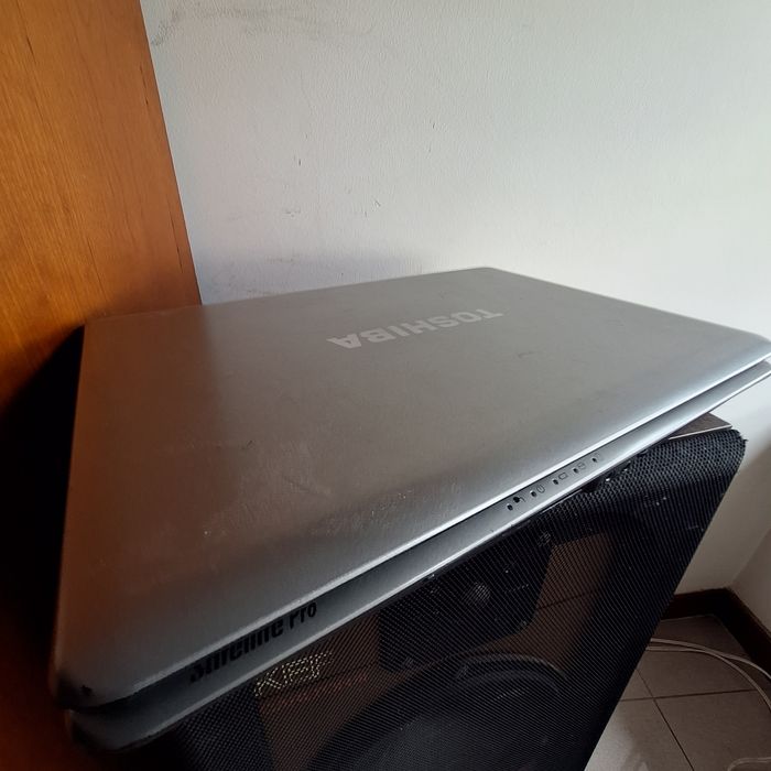 Portátil Toshiba Satélite A300 em perfeito funcionamento