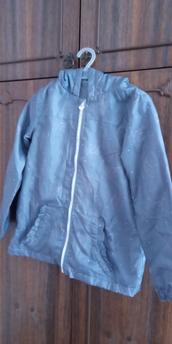 Курточка весенняя на дев. 6-8 лет