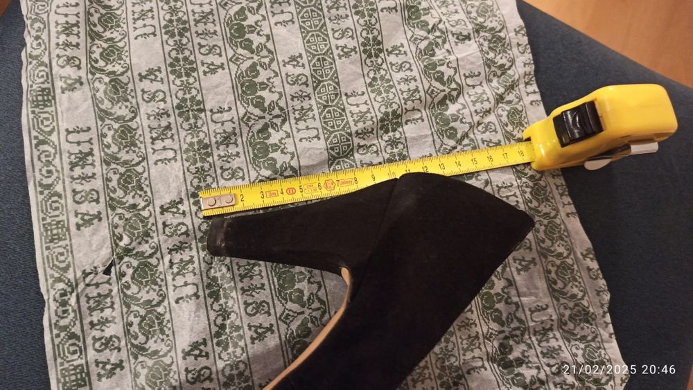 Sapatos unisa seminovos