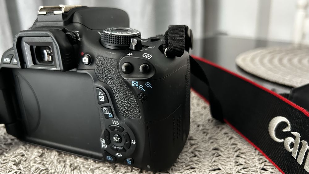 Câmera Canon EOS 600D