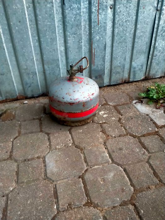 Butla gazowa 2kg 60zl. Z palnikem