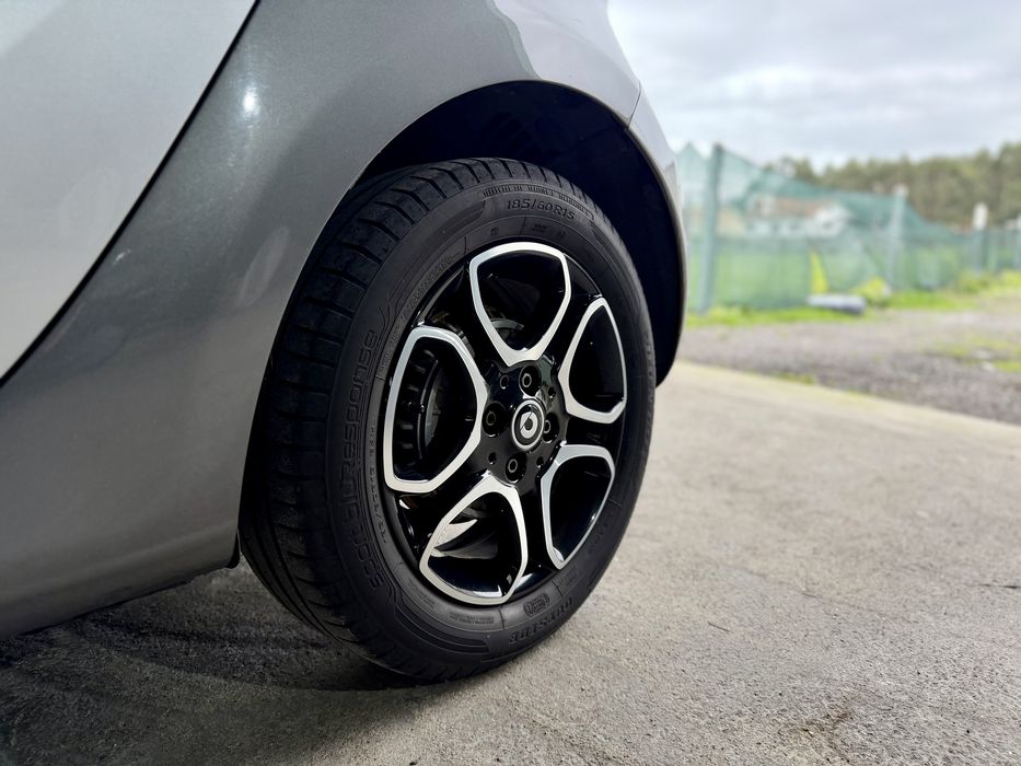 Smart ForFour Passion 1.0 71cv Automático - Desde 180€ Mês