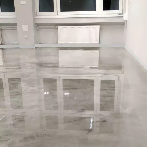 Posadzki zywiczne lub z mikrocementu ,mikrocement na podlogi i sciany