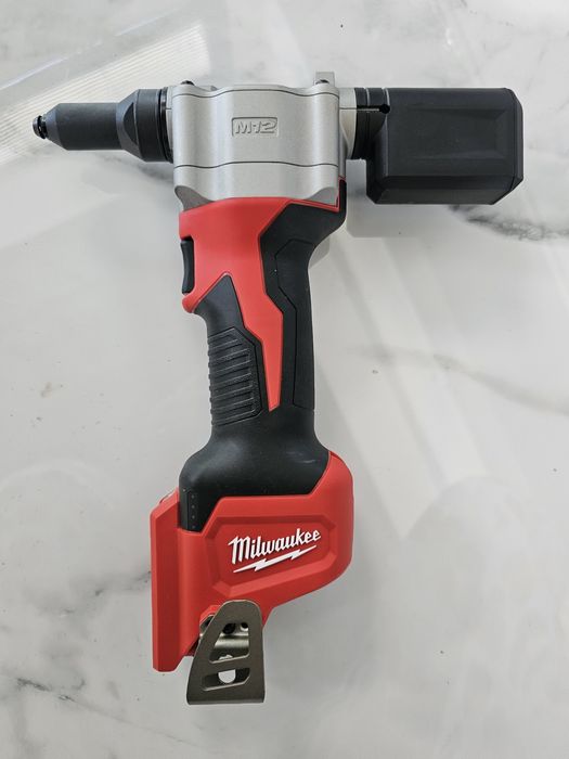 Nitownica akumulatorowa Milwaukee M12 BPRT nowa