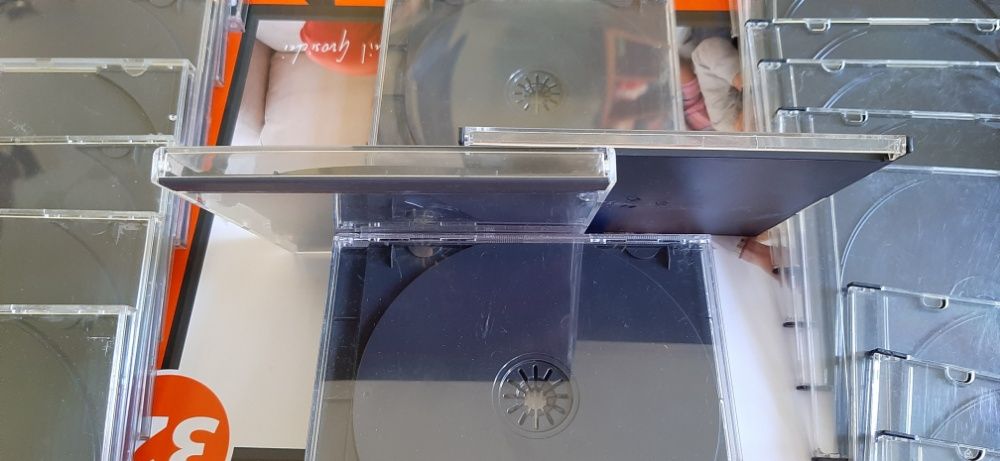 Pudełka na płyty CD kompakty