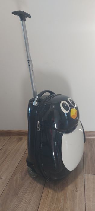 Sprzedaw walizka na kółkach +plecak Zestaw.