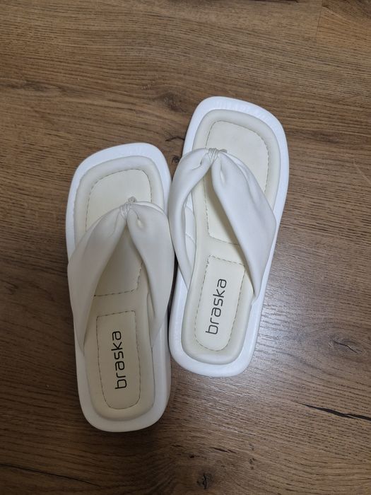 Шльопанці Braska