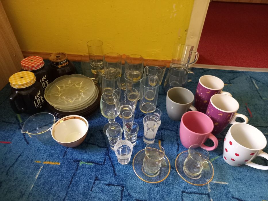 Kubki, szklanki i inne akcesoria kuchenne
