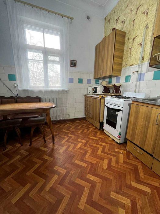 Оренда першого поверху приватного будинку Устинівський пров. 18А