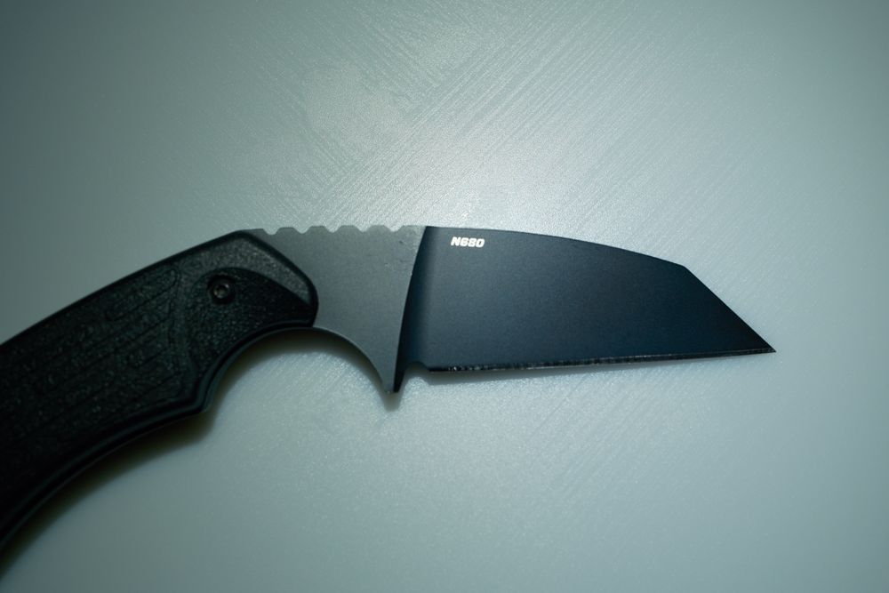 Нож Benchmade Azeria 125BK, сталь N-680 с фиксированным лезвием