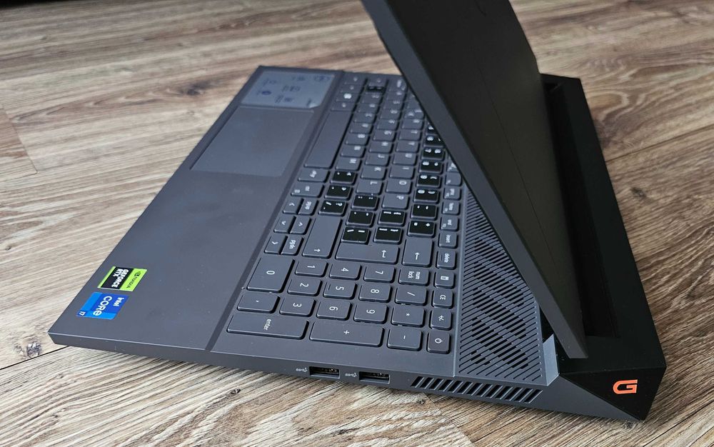 Laptop Gamingowy Dell G15 5530 / i7-13650HX /  RTX4060 / RAM 32Gb