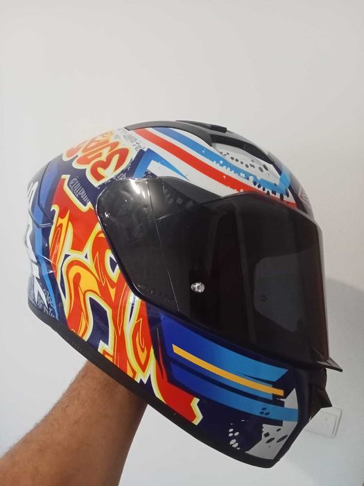Capacete SMK semi novo tamanho M