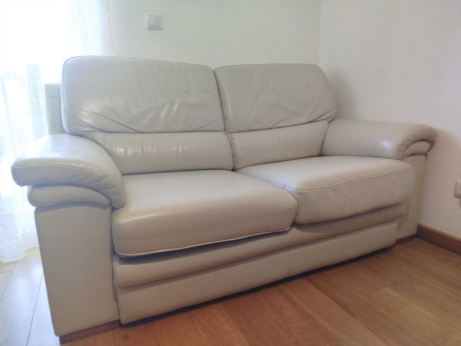 Sofa cama em pele verdadeira - Talaíde