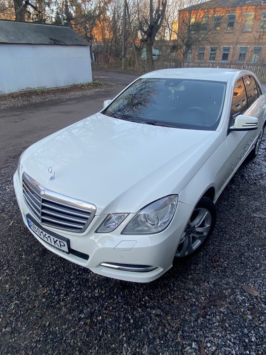Mercedes-Benz E-Class  W 212  Avantgarde