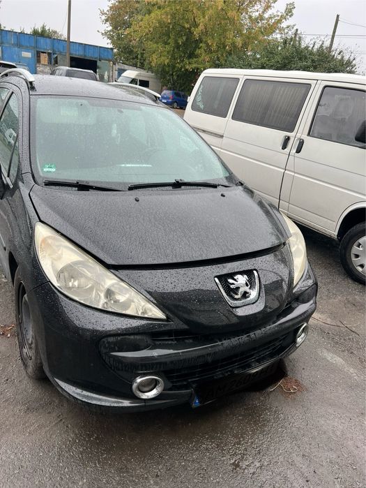 Автомобіль peugeot 207 sw