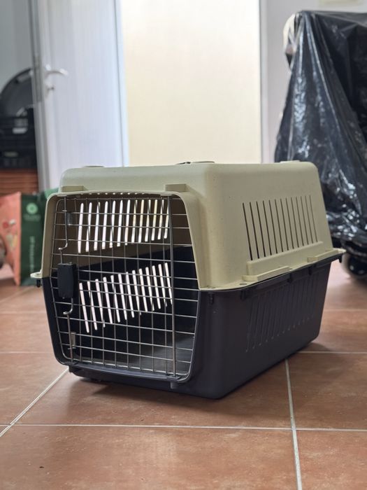 Transportadora para cães de porte médio