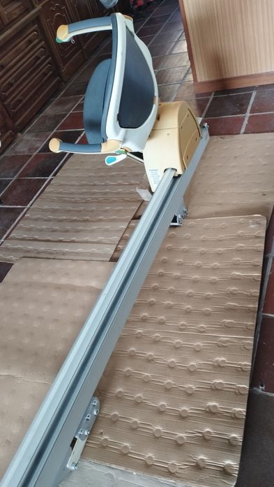 Cadeira Elevatória Elétrica Mobilidade Reduzida STANNAH subir e descer