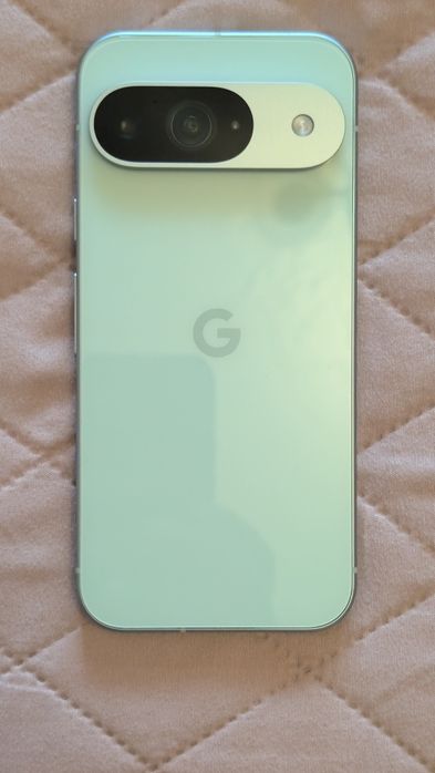 Pixel 9 ( б/у после первого владельца)