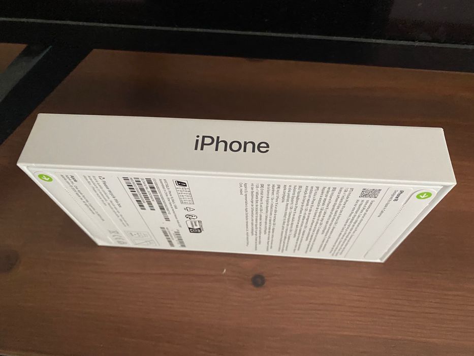 Apple Iphone  16