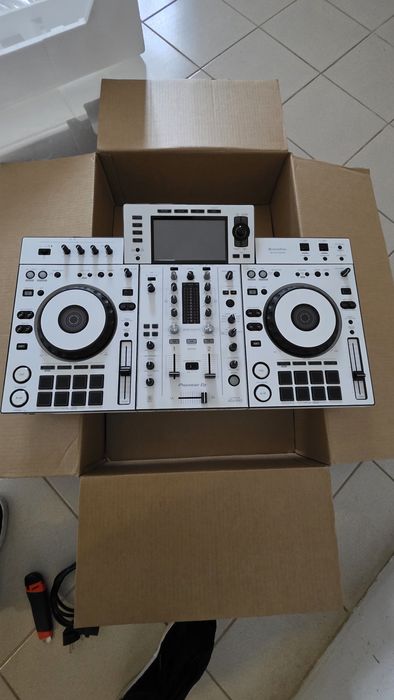 Pioneer Xdj-RX2  all in one