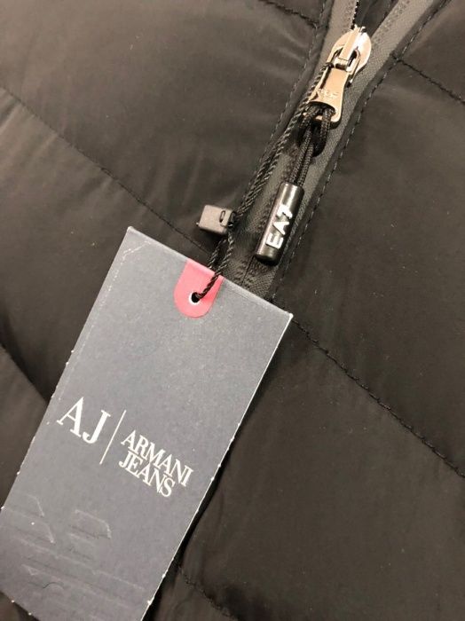 Kurtka męska Emporio Armani EA7 ZIMA Rozmiar   S i M. Pobranie!!