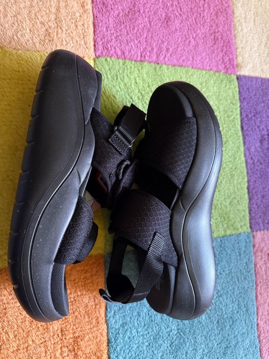 Skechers czarne sandały na platformie 38