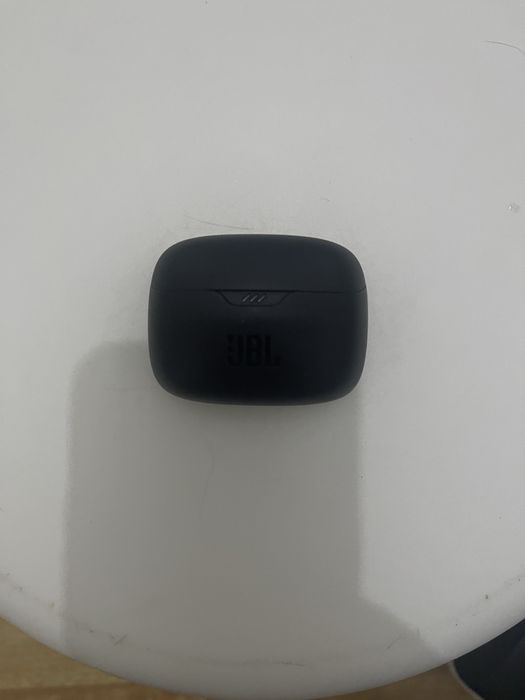 Auriculares JBL em bom estado seme novo