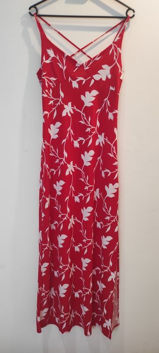 Sukienka czerwona r. 38