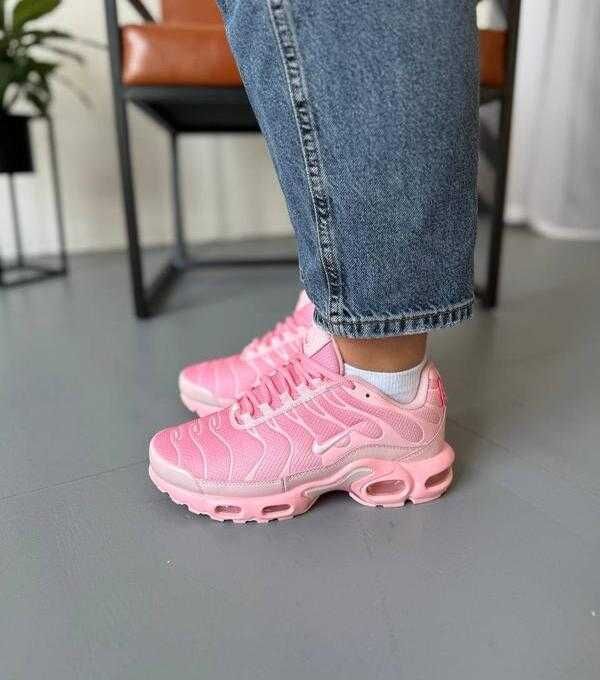 Кроссовки Женские Nike Air Max Plus TN Ultra Pink/Жіночі Кросівки