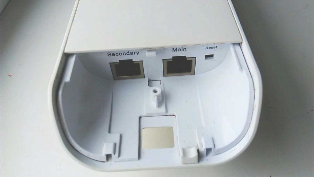 Уличная WIFI-Точка Доступа 2.4гГц UBIQUITY NanoStation M2 16дБ + POE