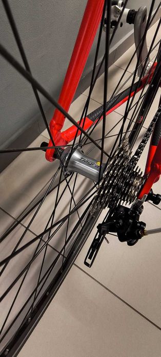 Rower szosowy "SPECJALIZED" grupa shimano 105 - piękny stan