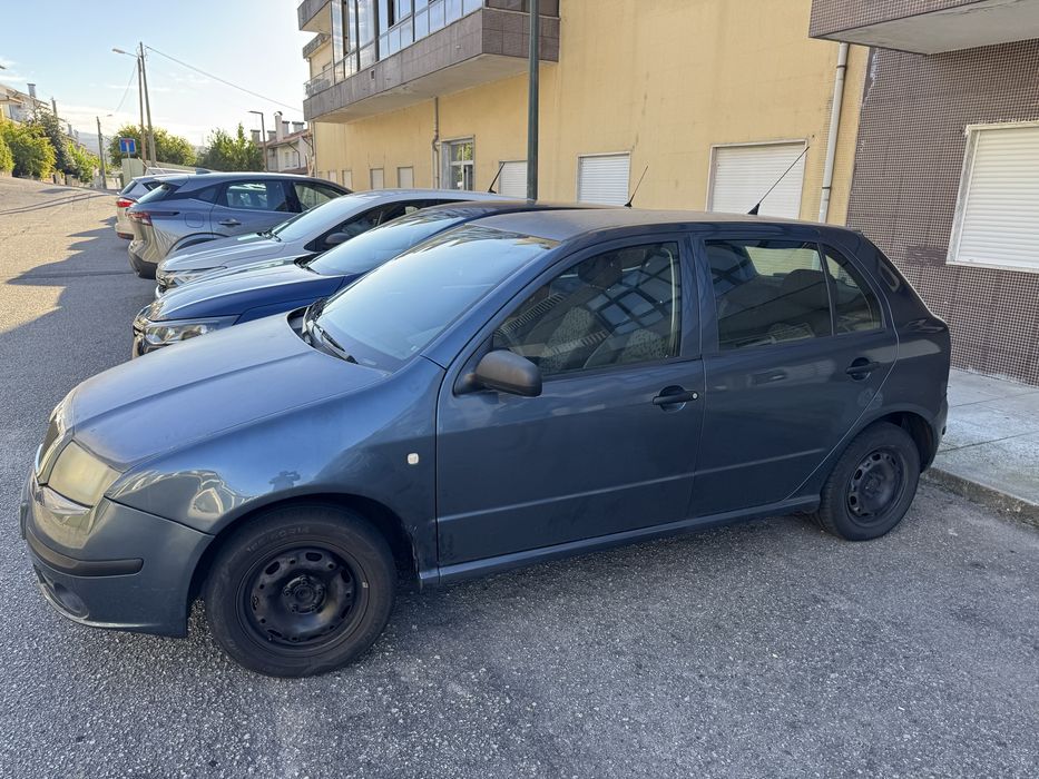 Skoda Fabia carro como novo