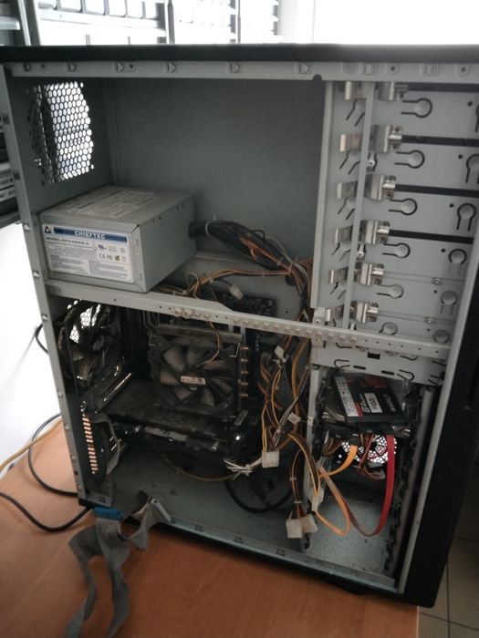 Komputer CPU AMD Ryzen 5 1600, GPU AMD Radeon RX 470 4GB, RAM 16 GB DDR4-2666, MSI X370 SLI PLUS