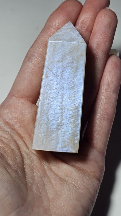 Naturalny kamień księżycowy 75 g.