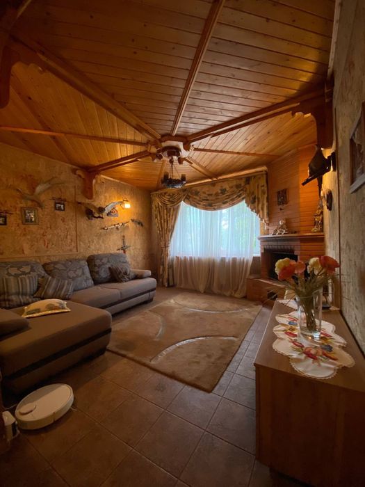 Оренда будинку в лісі із бассейном, чаном і сауною. Без чусідів