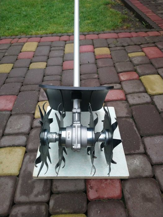 Stihl BF-KM комбі-насадка ґрунтофреза