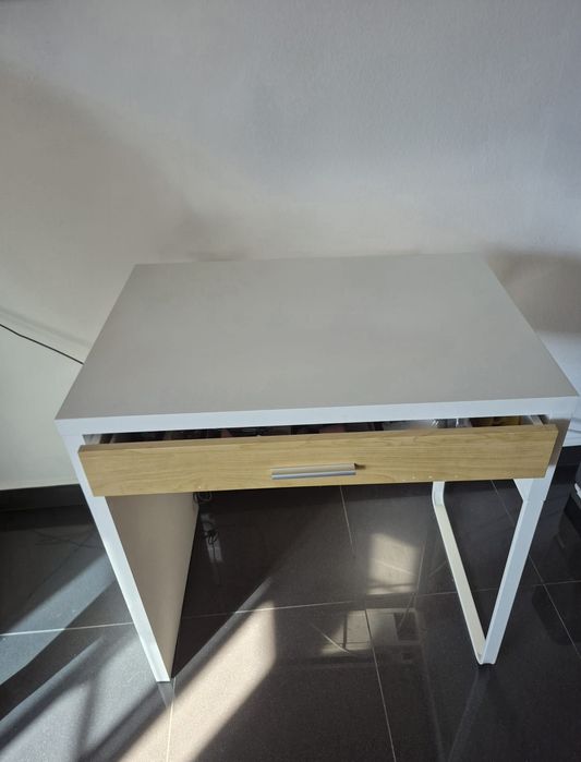 Secretária Micke IKEA