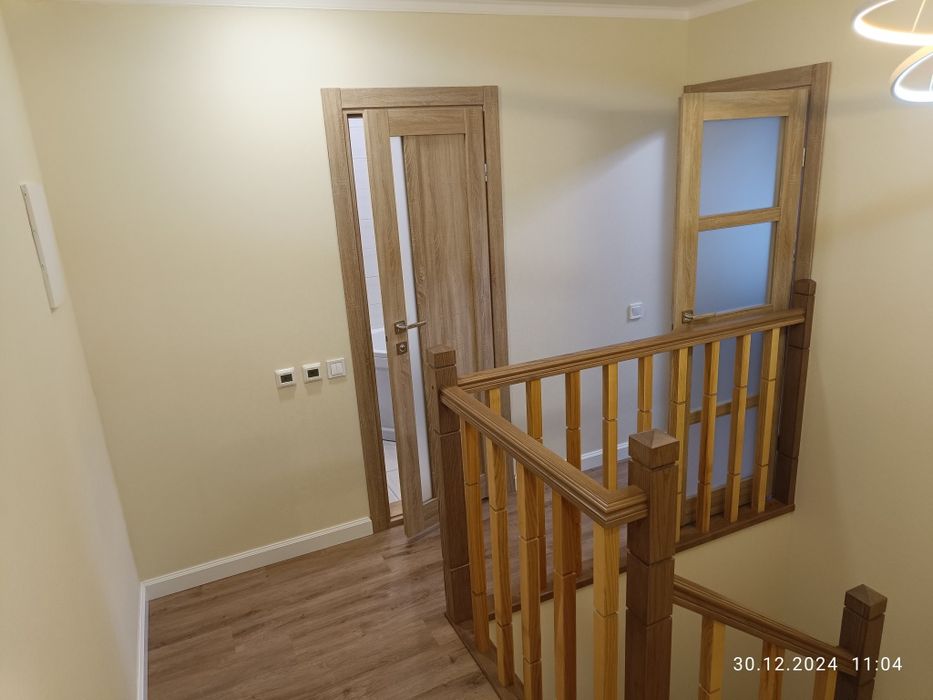 Квартира 4 комнатная  100м.кв. новый ремонт мебель техника