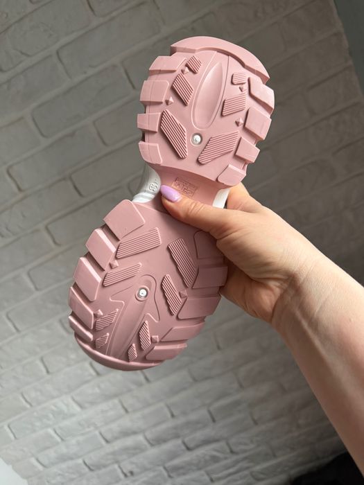 Sprzedam buty nowe