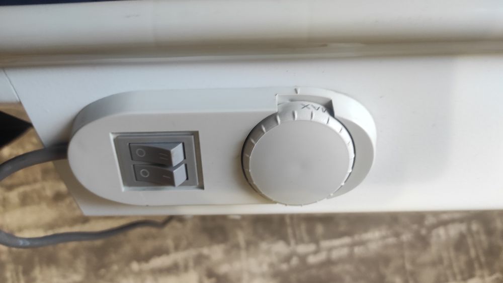 Трансформатор тероїдний , через міст постійний струм .Паяльник