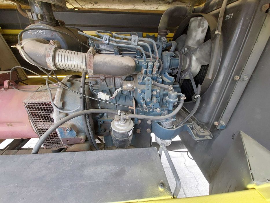 Maszt oświetleniowy hydrauliczny / agregat prądotwórczy / Kubota D905