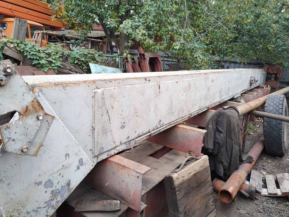 Продам стрілу автокрана КС4574 з 3 вставками та блочками