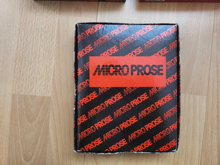 Amiga 500  Commodore  Red October Zarathrusta Pudełka Do Gier
