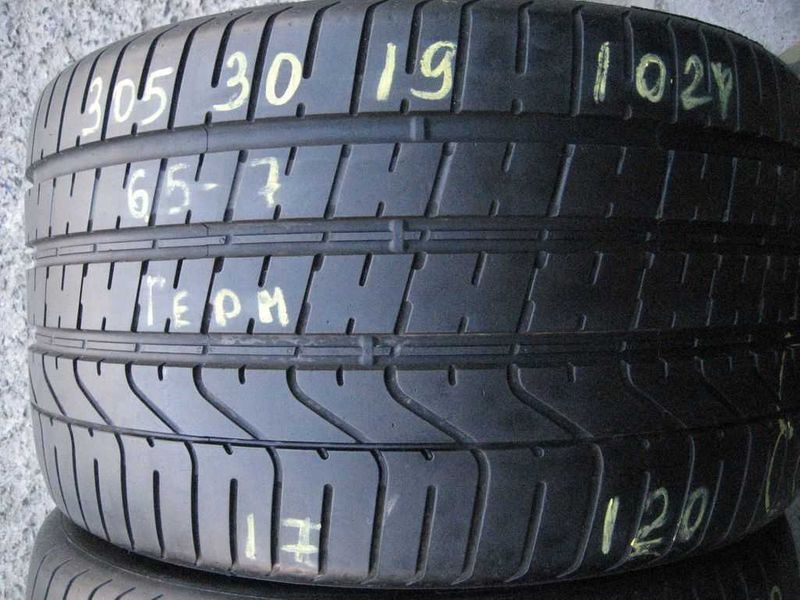 305/30 R19 102Y Pirelli PZero літо протектор 6.5-7 мм шини б/у