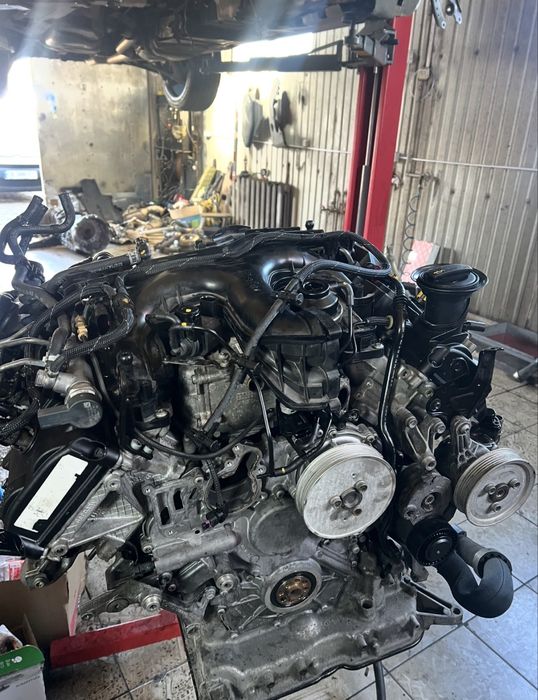 Продам двигун Audi Q7 3.0 CNRB 2015
